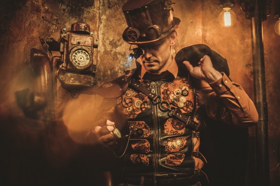Small Cornelis steampunk man dreamstime_xxl_87472463